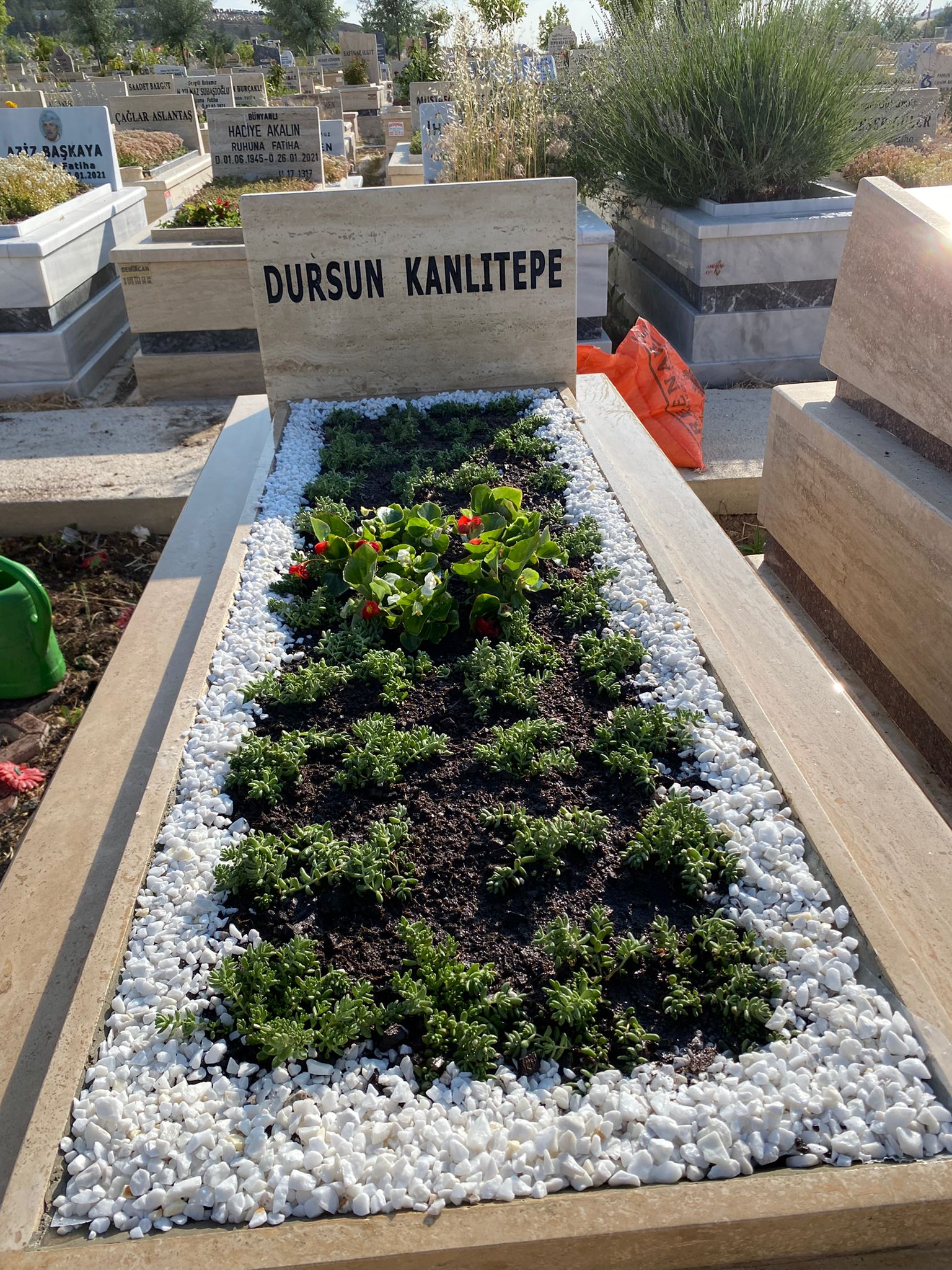 ay-mezar-bakim-hizmetleri-0 (6) ay-mezar-bakim-hizmetleri-0 (6)