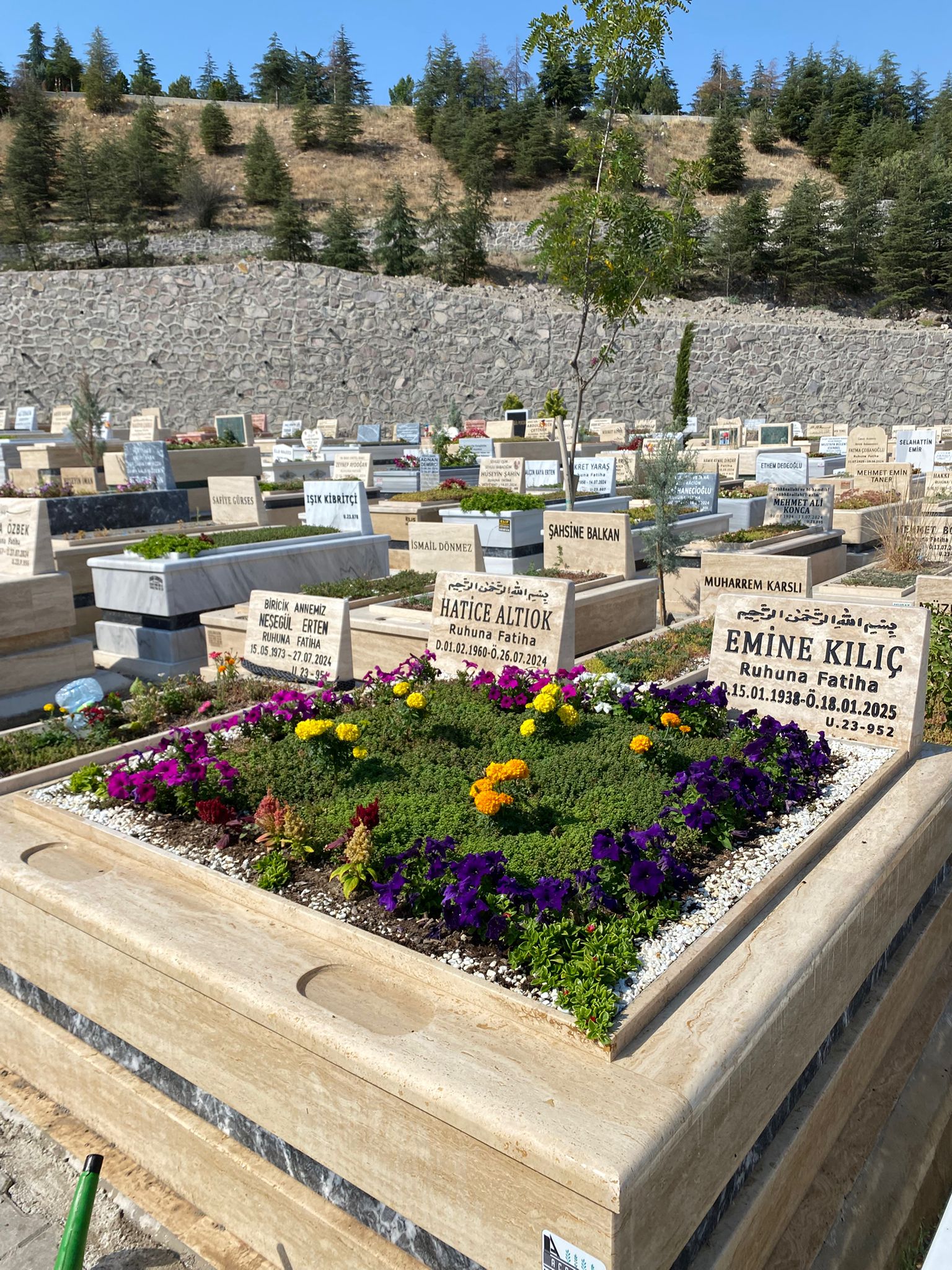 ay-mezar-bakim-hizmetleri-00 (2) ay-mezar-bakim-hizmetleri-00 (2)