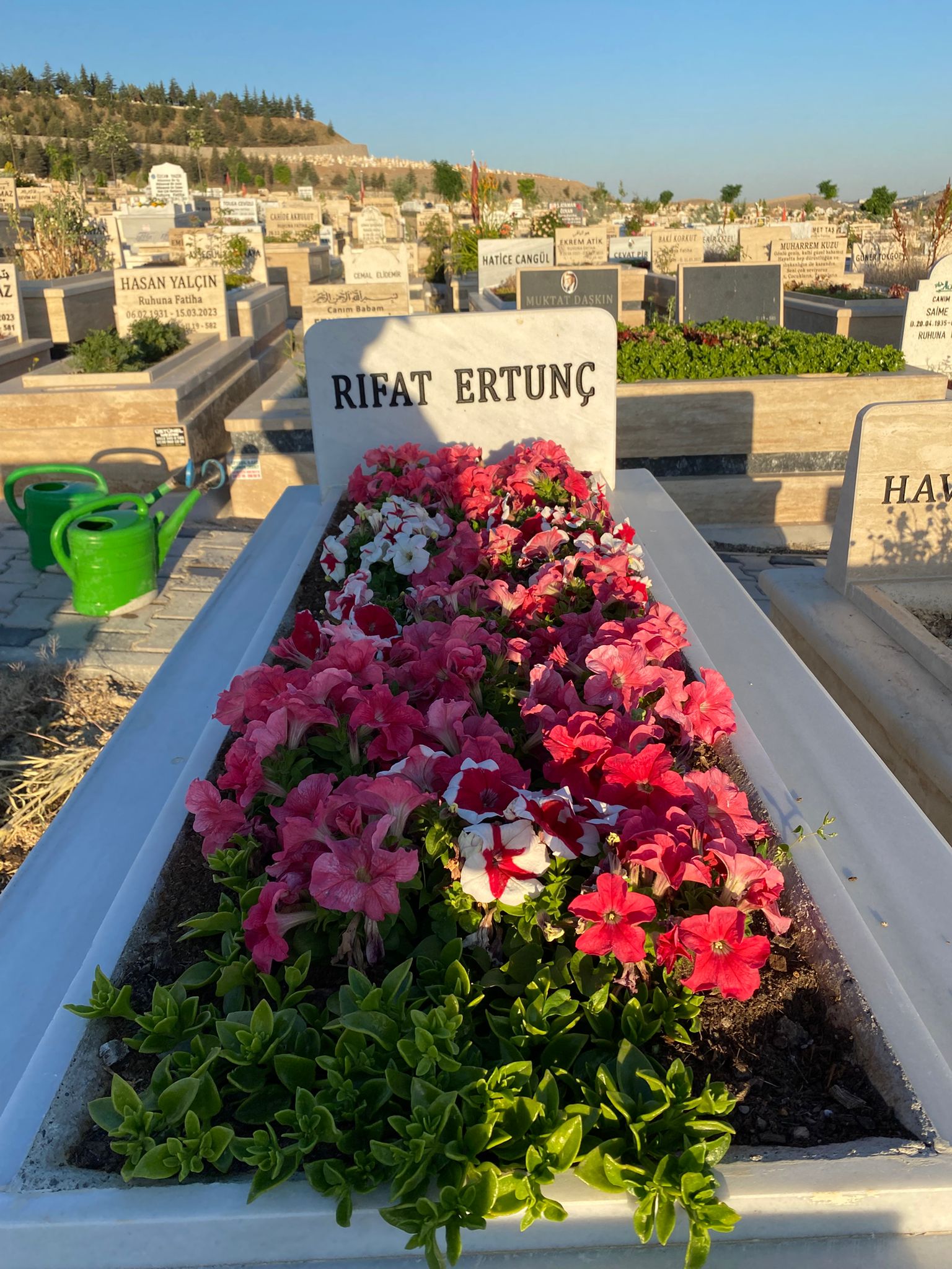 ay-mezar-bakim-hizmetleri-00 (20) ay-mezar-bakim-hizmetleri-00 (20)